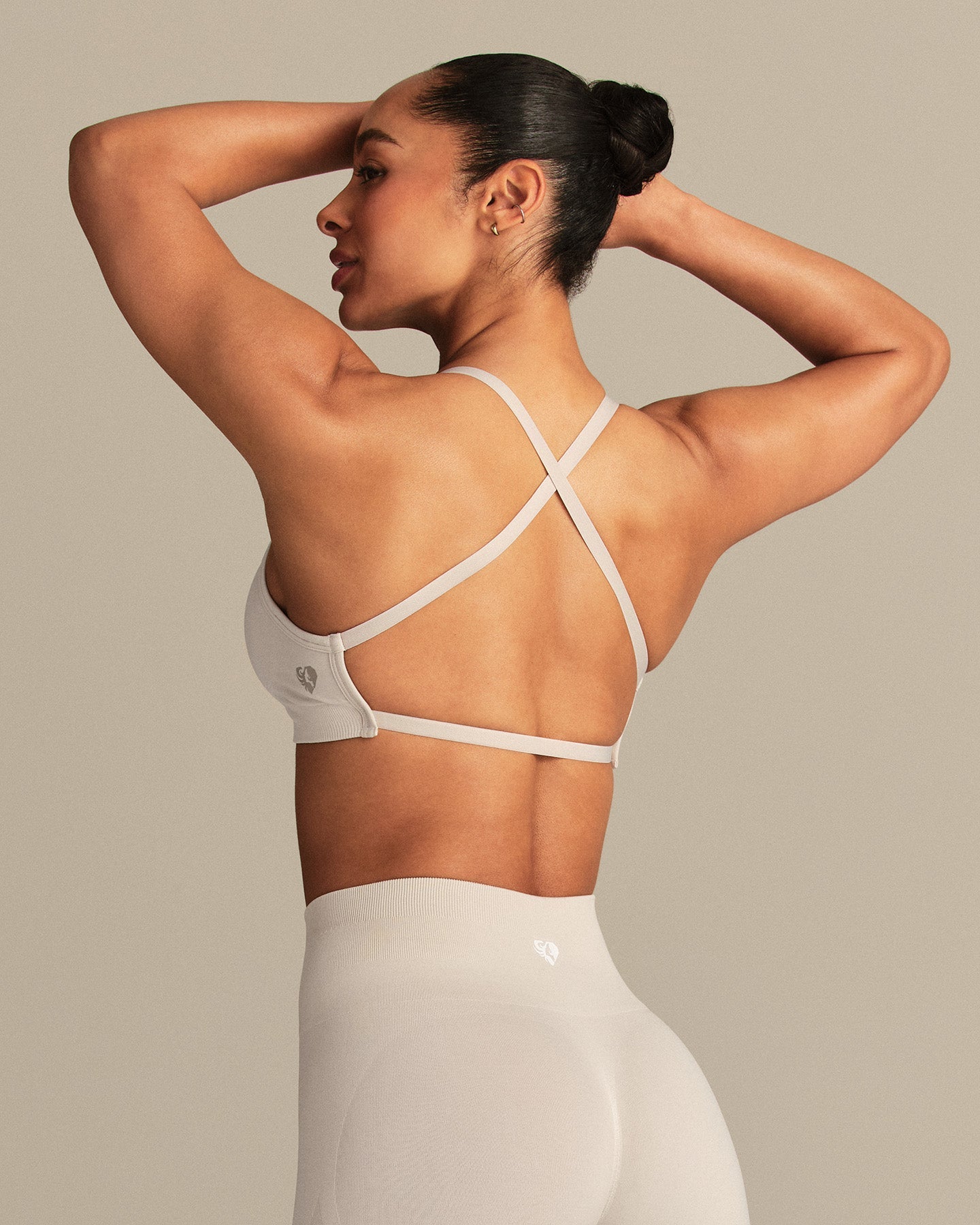 Define 2.0 Seamless Cross Back Bra | Stone
