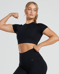 Motion Seamless Short Sleeve Crop Top | Black