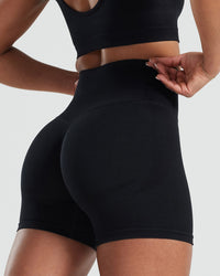 Motion Seamless Shorts | Black