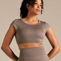 Motion Seamless Open Back Short Sleeve Crop Top | Taupe Grey