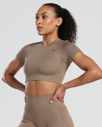 Motion Seamless Short Sleeve Crop Top | Caribou