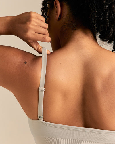 Motion Seamless Straight Neck Bra | Stone