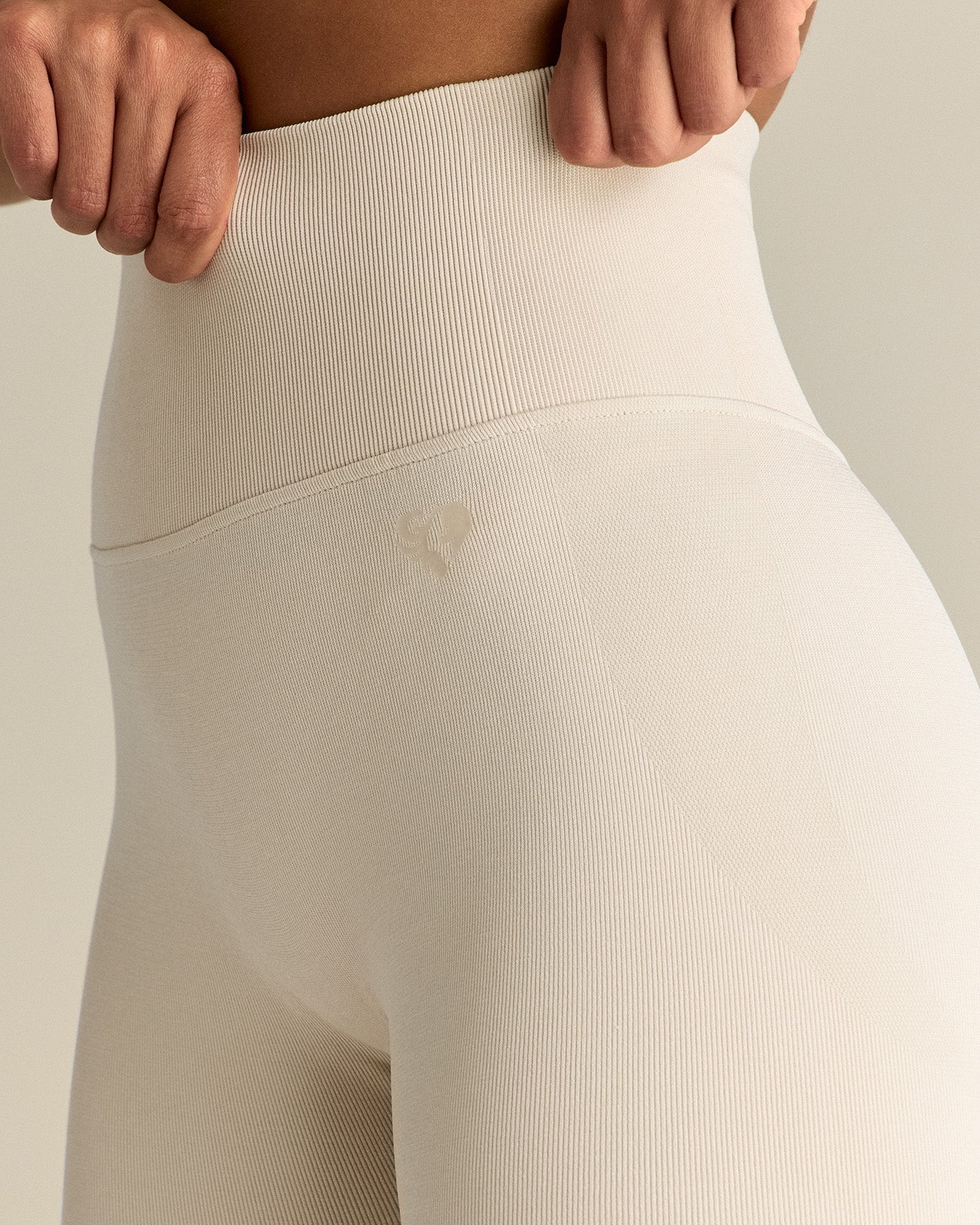 Motion Seamless Leggings | Off White