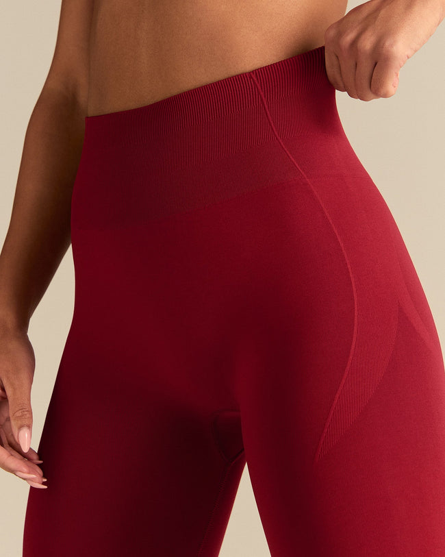 Define 2.0 Seamless Scrunch Leggings | True Red