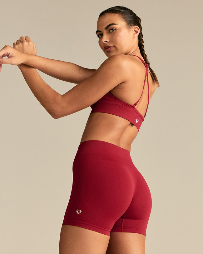 Define 2.0 Seamless Scrunch 4" Shorts | True Red