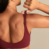 Power Reversible Twist Bra | Oxford Red