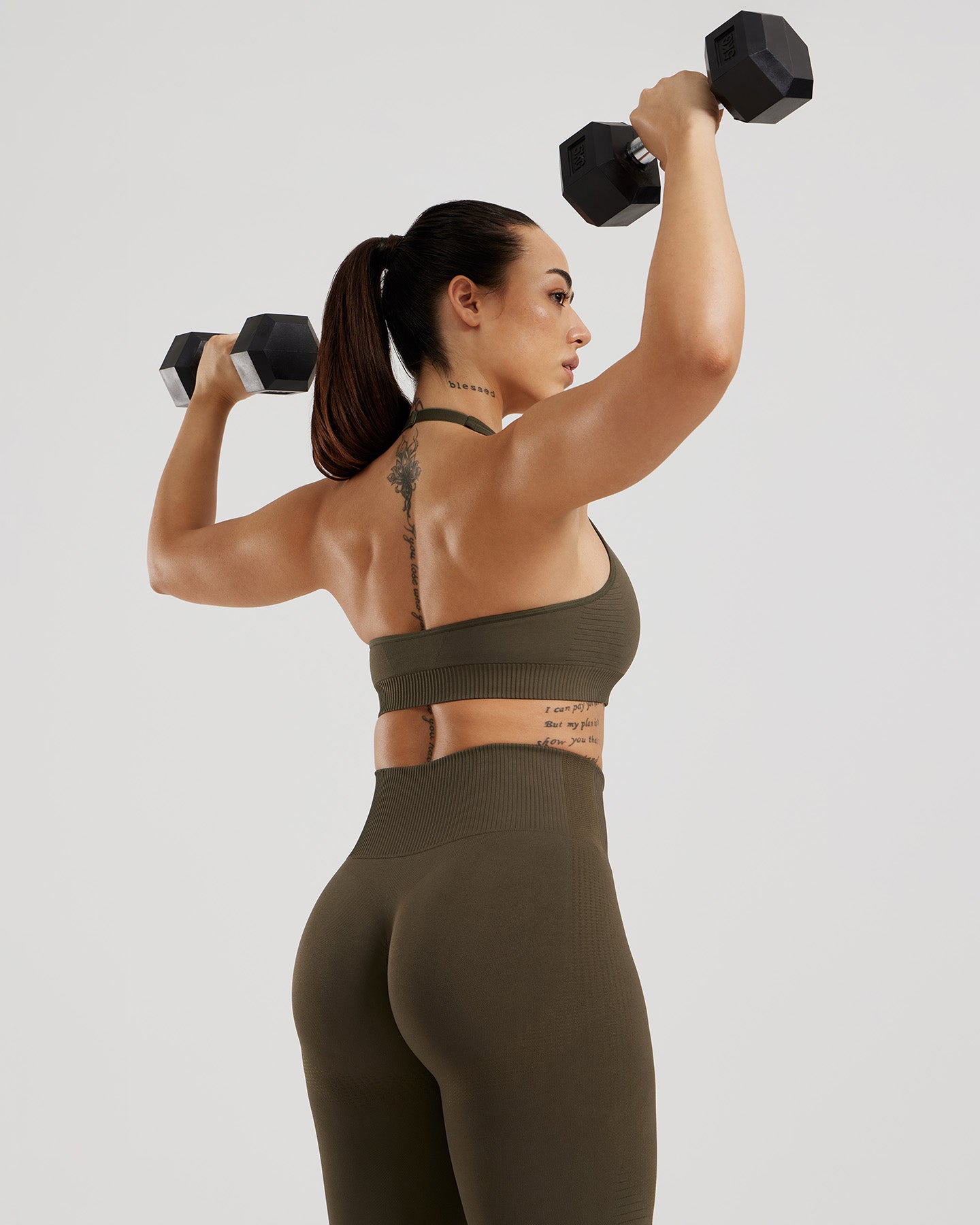 Power Seamless Halter Neck Bra | Dark Olive