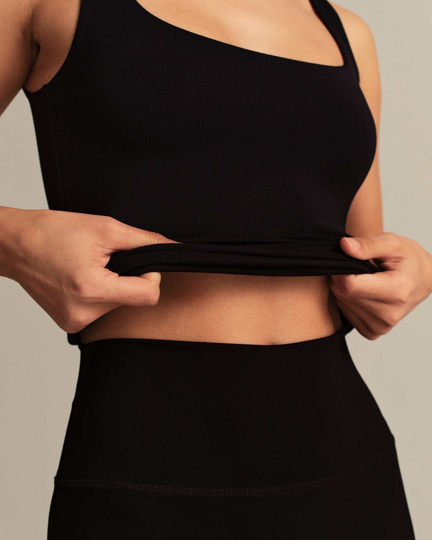 Smooth Contour Midi Square Neck Tank | Black