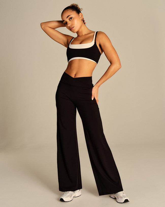 Essential Double Layer Bra | Black