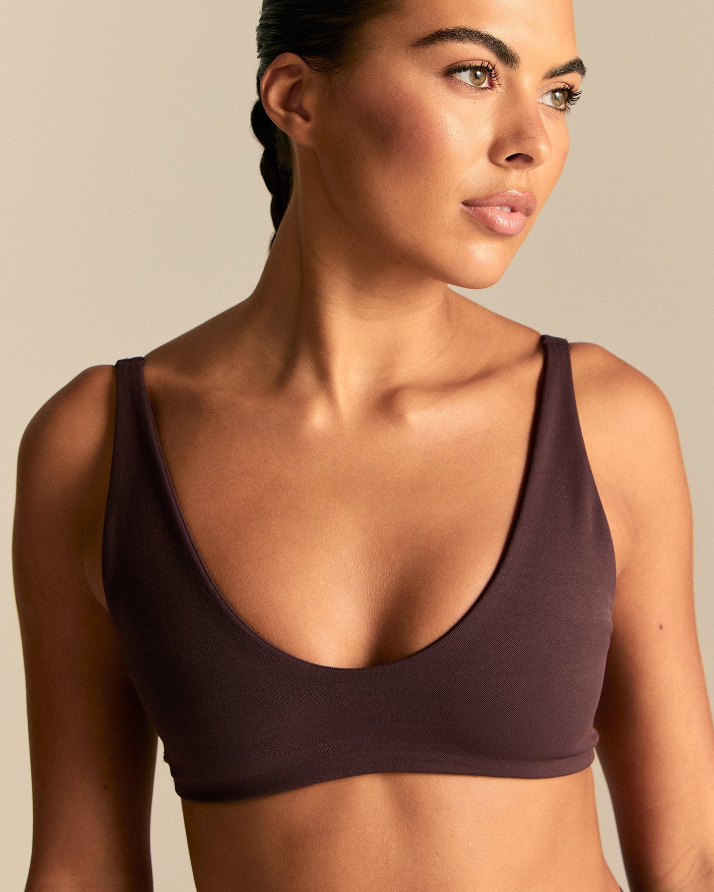 Power Reversible Twist Bra | Cafe Noir