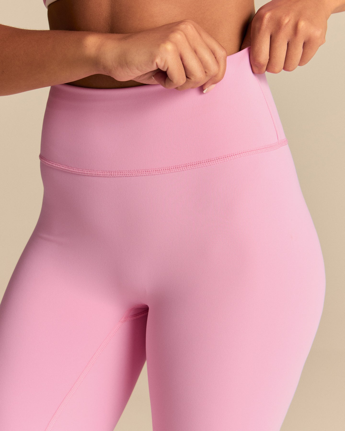 Essential High Waist Capri Leggings | Candy Pink (6/6)
