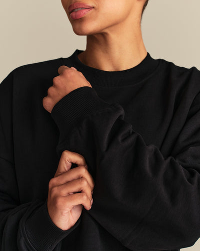 Comfort Lightweight Cropped Sweat | Black