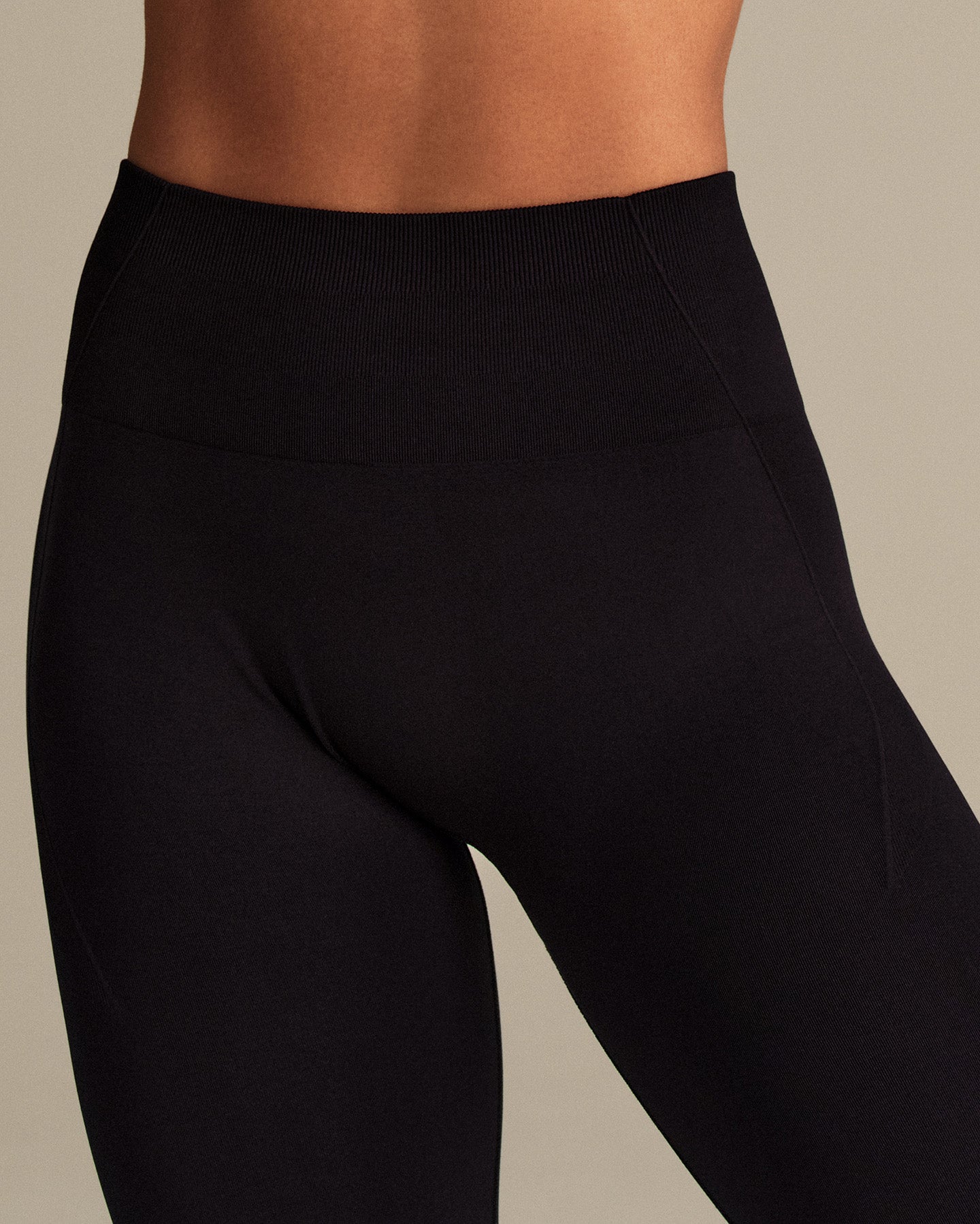 Define 2.0 Seamless Scrunch Leggings | Black