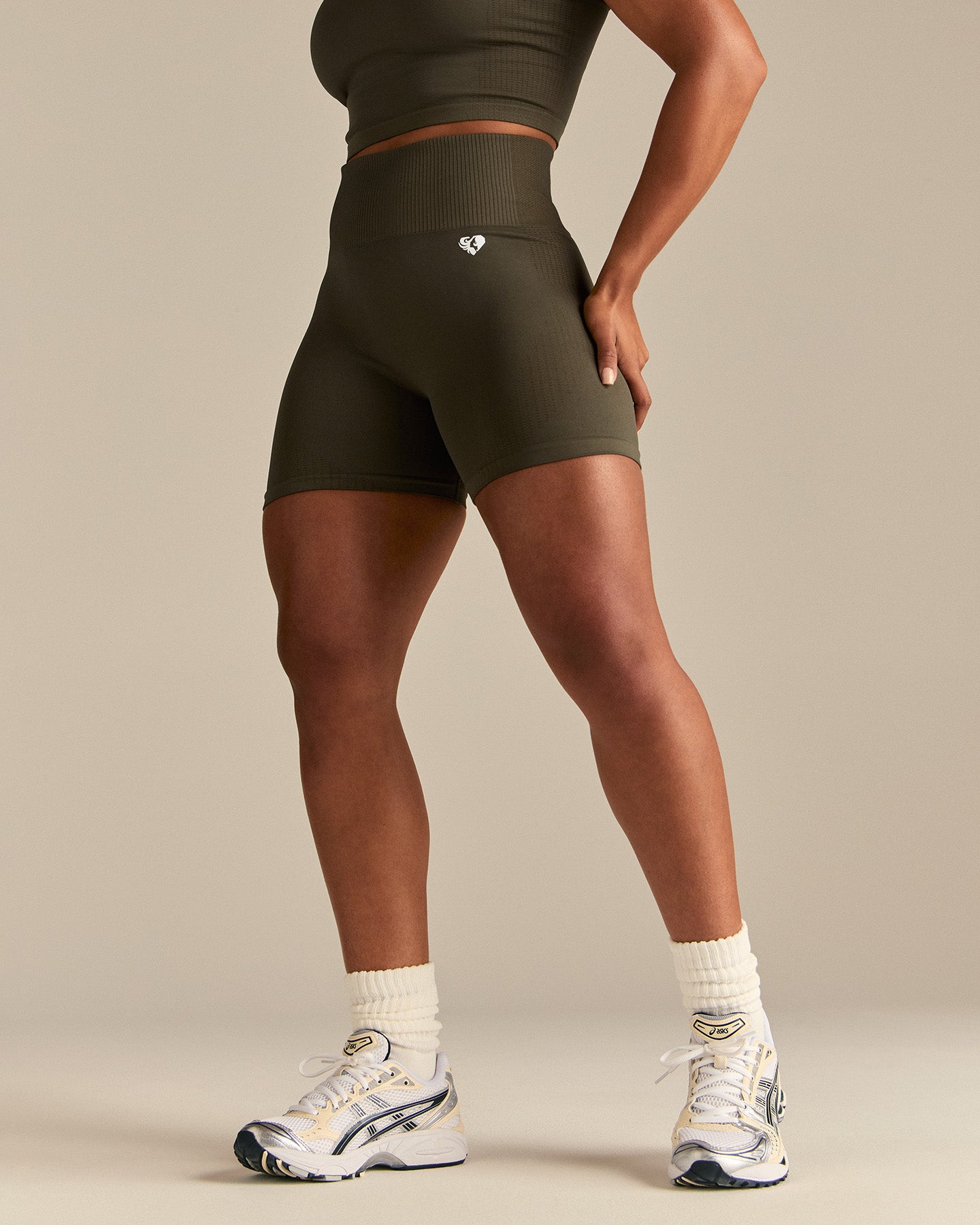 Power Seamless Shorts | Dark Olive