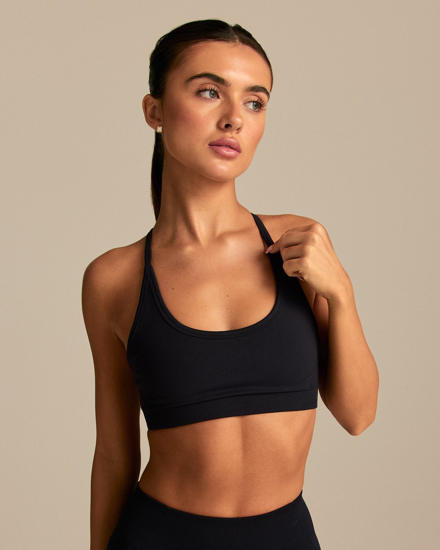 Define 2.0 Double Cross Back Bra | Black (1/6)
